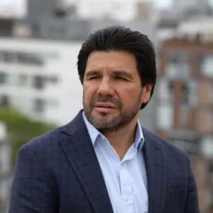 Retrato de  Carlos Paredes