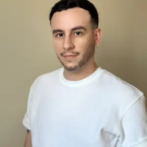 Retrato de Manuel López (@cuervoconaros)