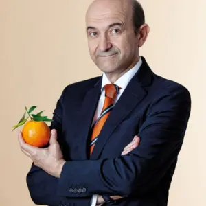 Retrato de  Miguel Ángel Martínez-González