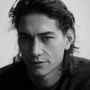 Retrato de  Enzo Vogrincic