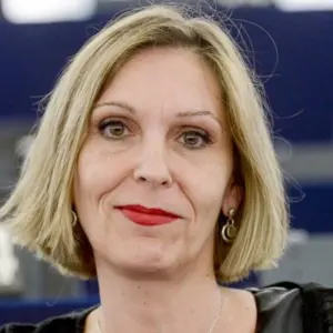 Retrato de  Beatriz Becerra Basterrechea