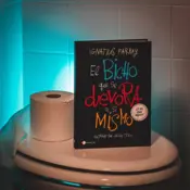 Portada El bicho que se devora a sí mismo 0