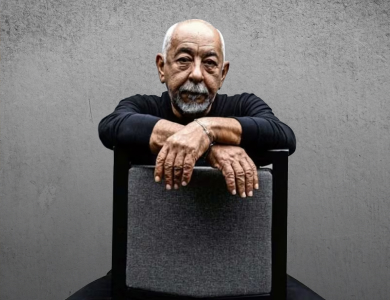 Imagen de fondo Biblioteca de Leonardo Padura