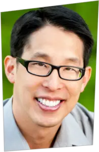 Retrato de  Gene Luen Yang